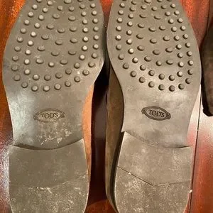 TOD’S - MEN’S LOAFER (Italian size 7, US SIZE 8) Runs big. Fits like a US 9. Tod main image 2